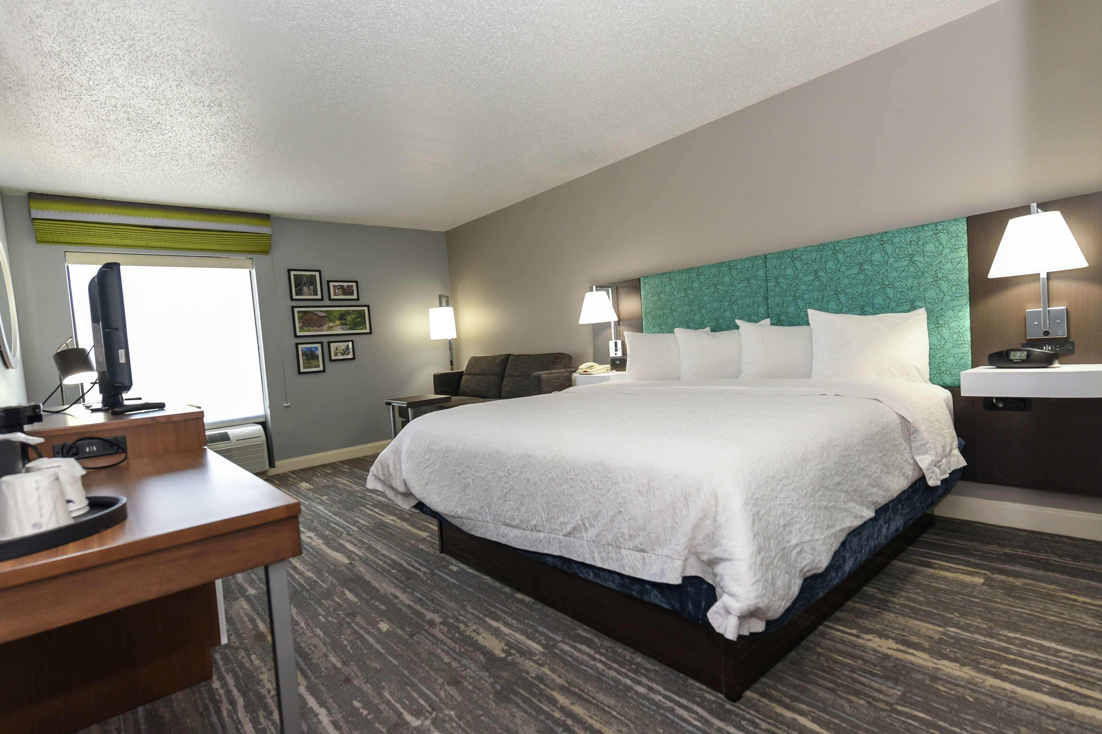 Hampton Inn Youngstown-North Exterior photo
