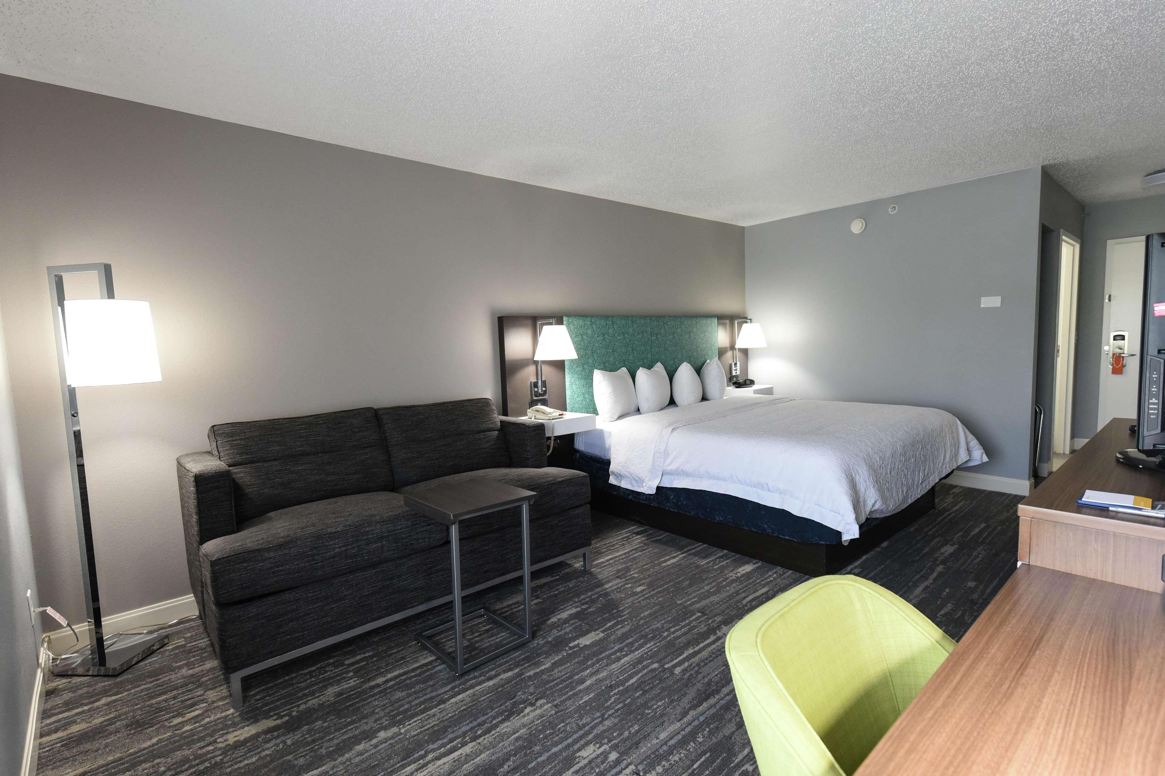 Hampton Inn Youngstown-North Exterior photo