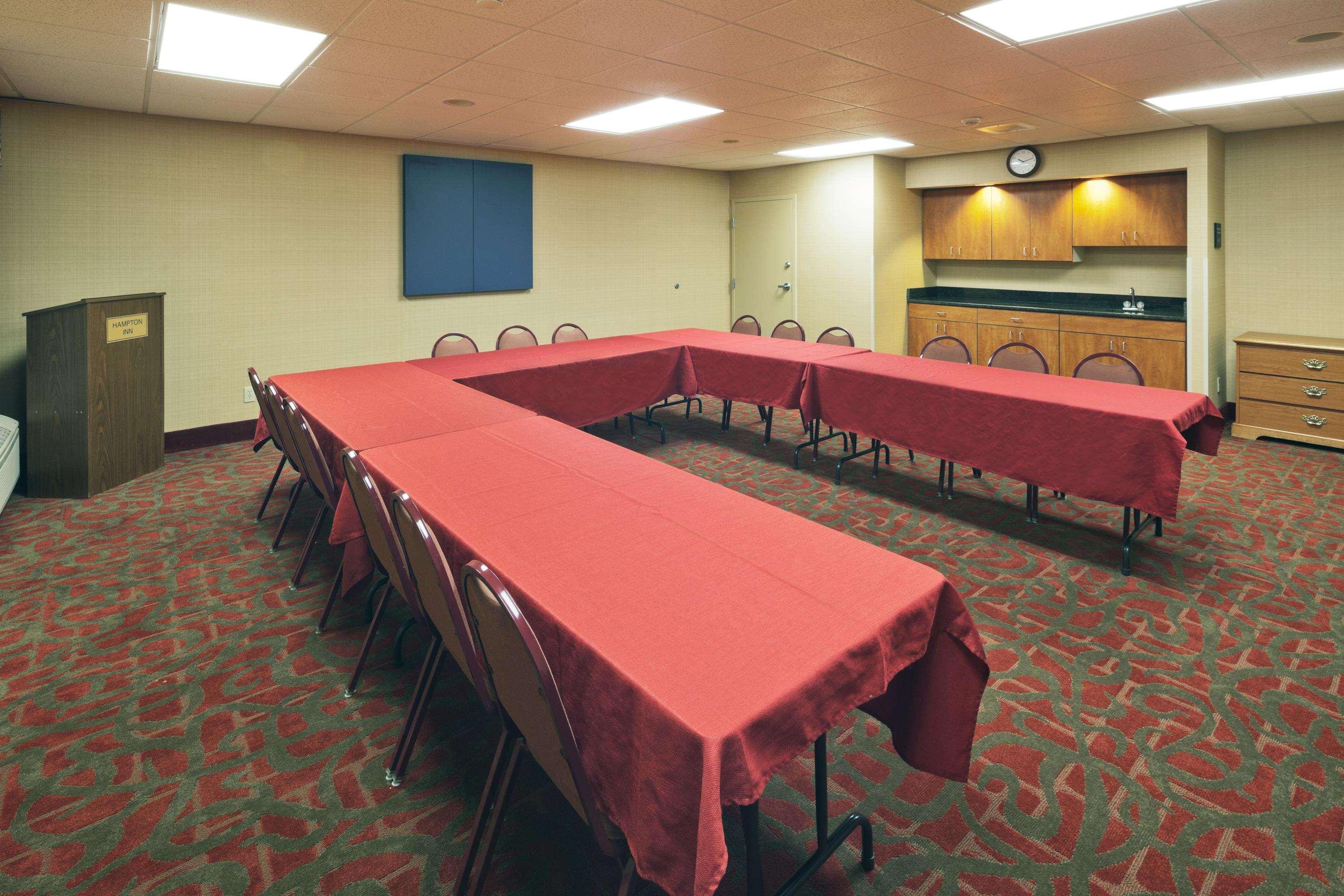 Hampton Inn Youngstown-North Exterior photo