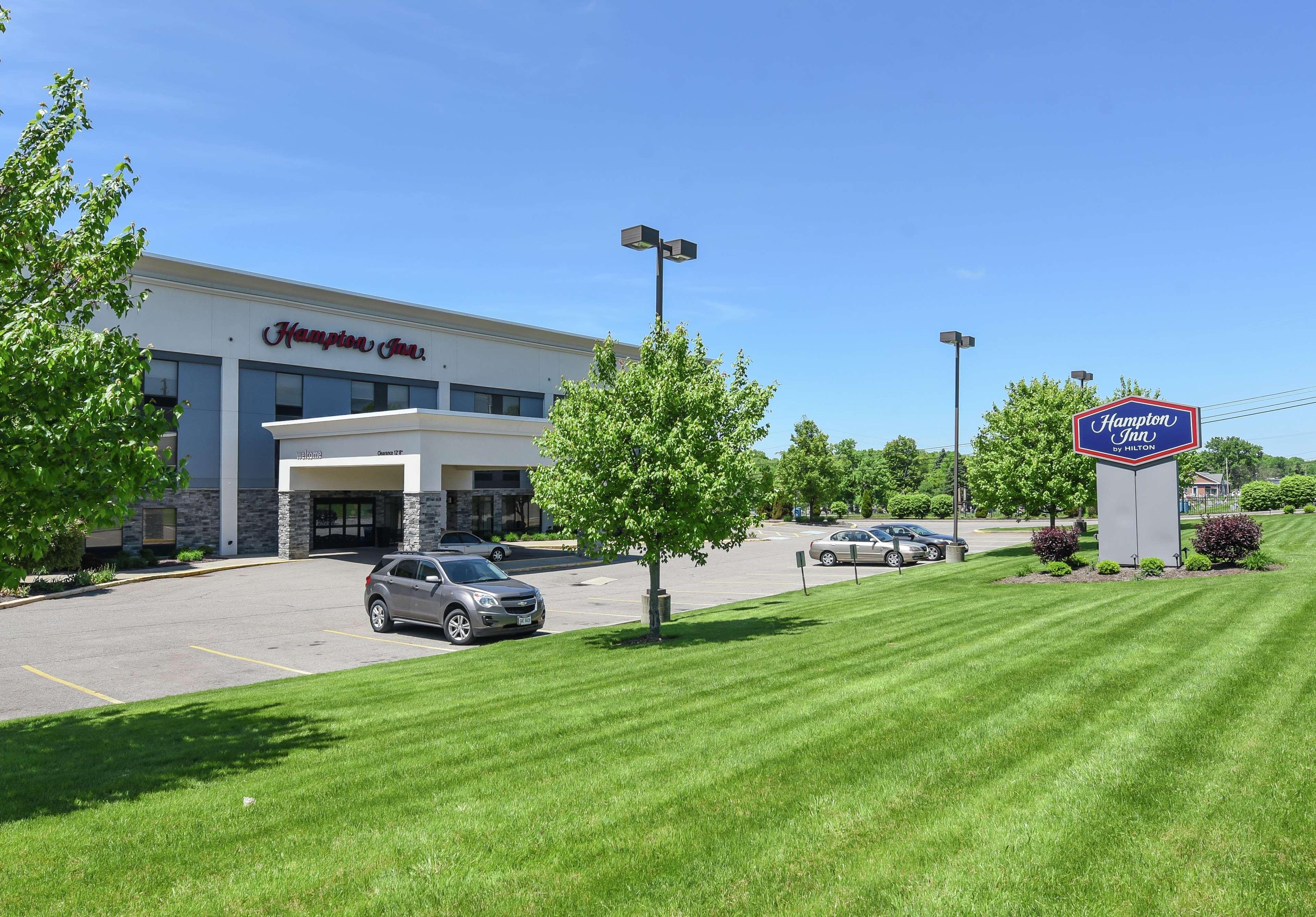 Hampton Inn Youngstown-North Exterior photo