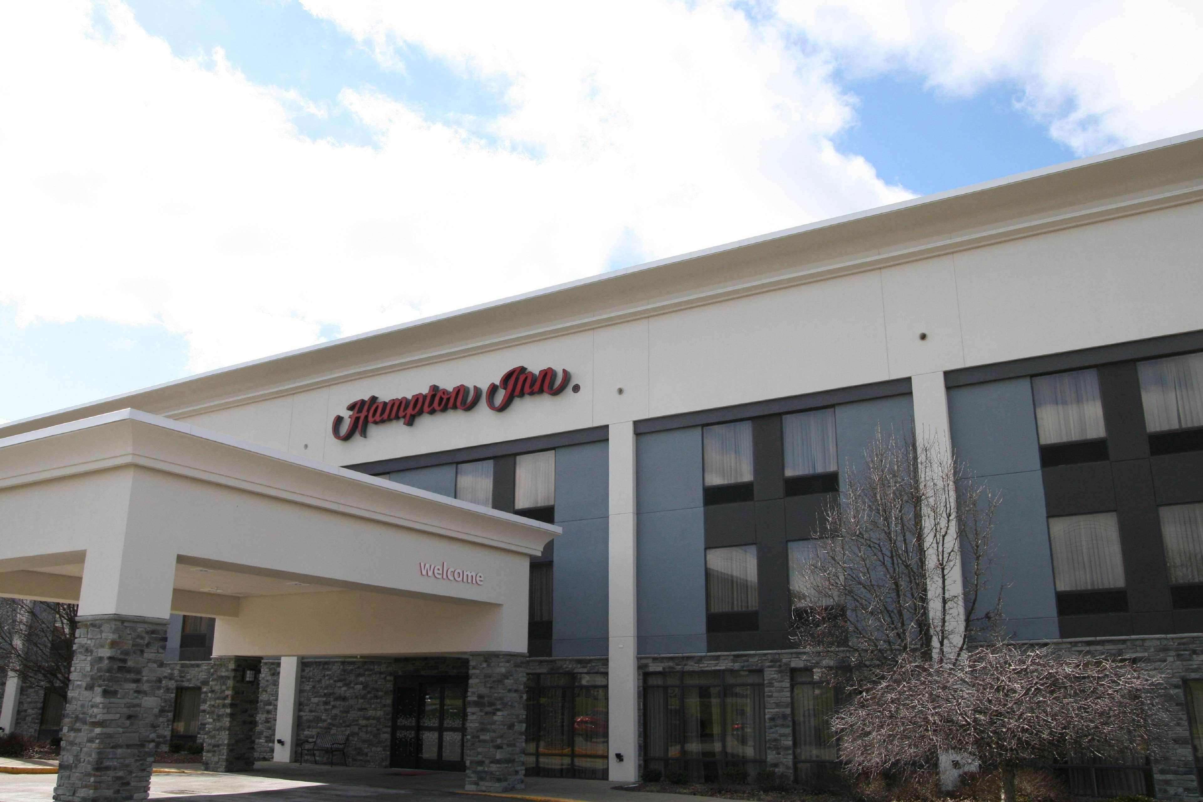 Hampton Inn Youngstown-North Exterior photo