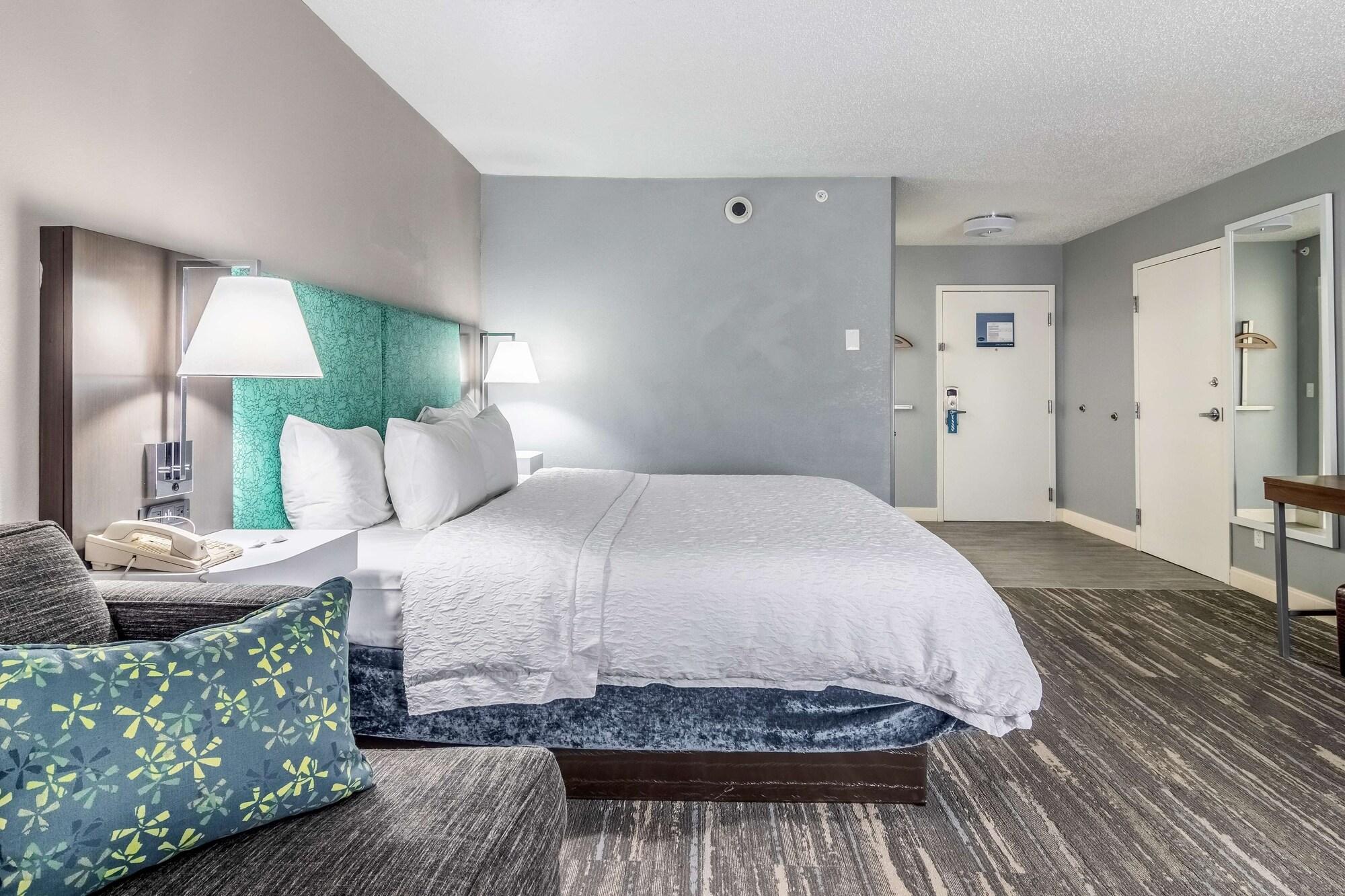 Hampton Inn Youngstown-North Exterior photo