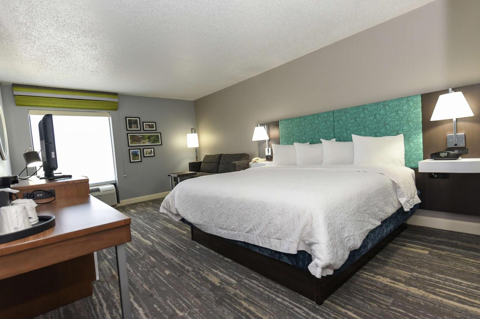 Hampton Inn Youngstown-North Exterior photo