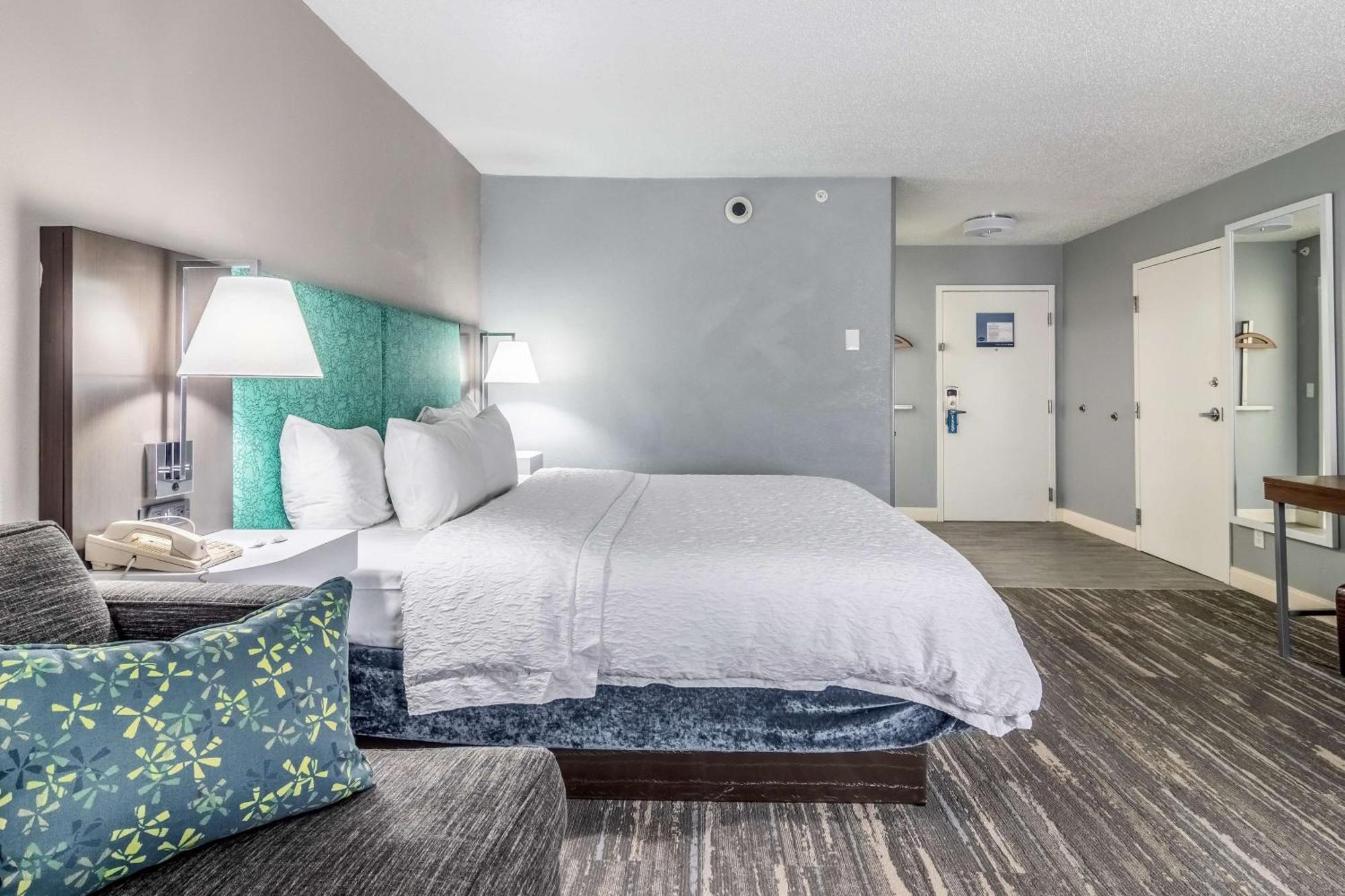 Hampton Inn Youngstown-North Exterior photo